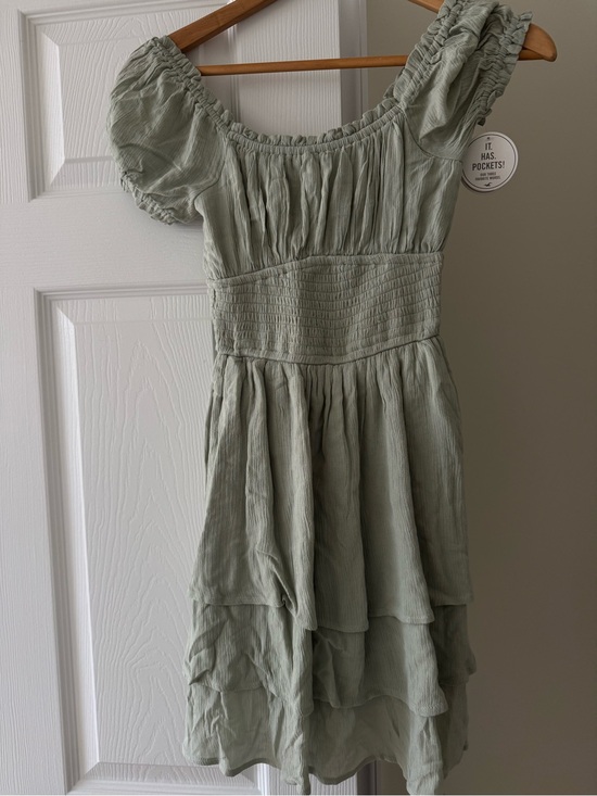 Hollister Dresses & Skirts - Hollister Sage Green Tiered Puff-Sleeve Mini Dress